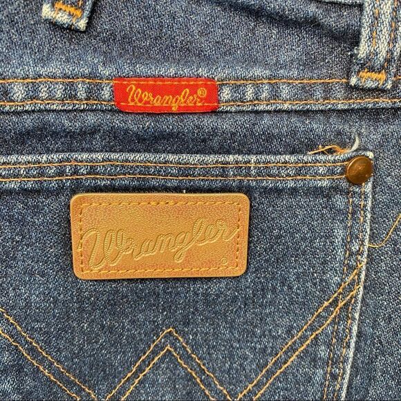 WRANGLER Jeans Blue High Waist Denim Cut Off Shorts - Size 32 - Picture 7 of 7